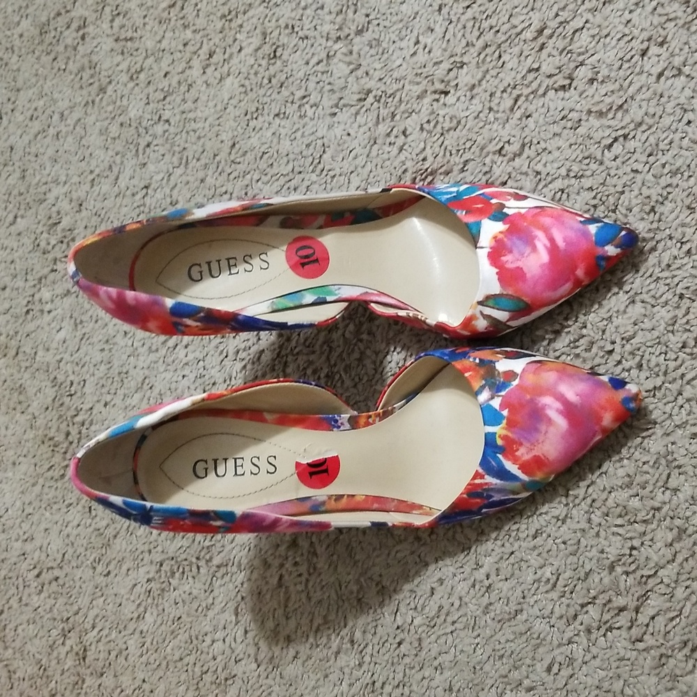 Guess flower heels. Size 10. Great condition.  No flaws. Size stickers still on